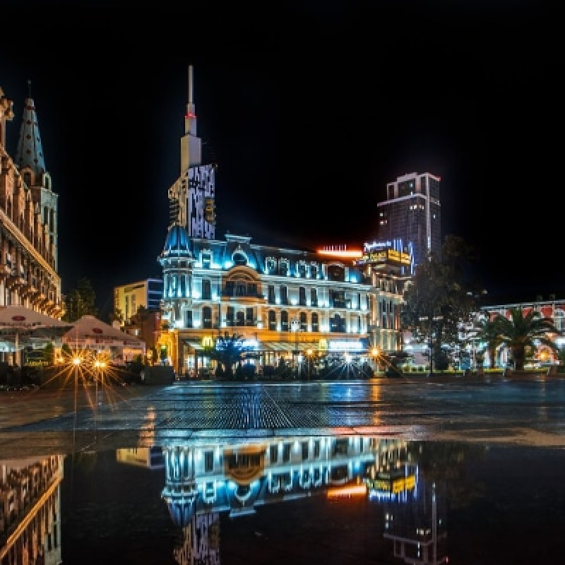 Batumi Night Sightseeing Tour & Batumi Free Tours 4
