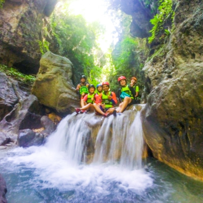 Cebu: Kawasan Falls Canyoneering Private Tour 4