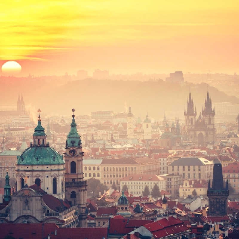 5h Prague City Highlights Tour with Local Lunch & Snack incl 2