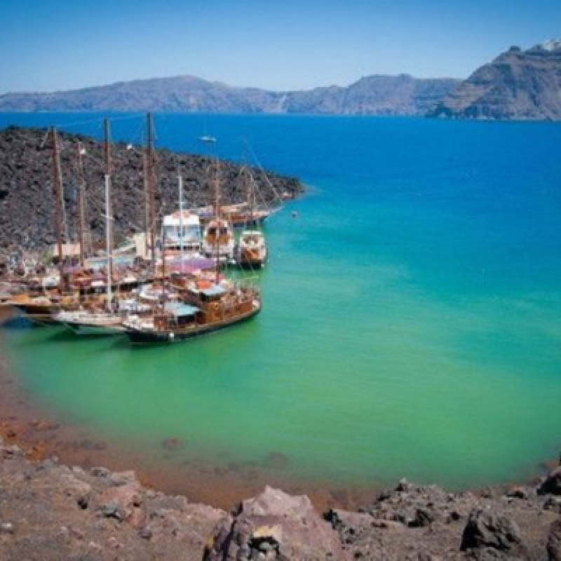 Santorini Day-Cruise to the Volcanic Islands 3
