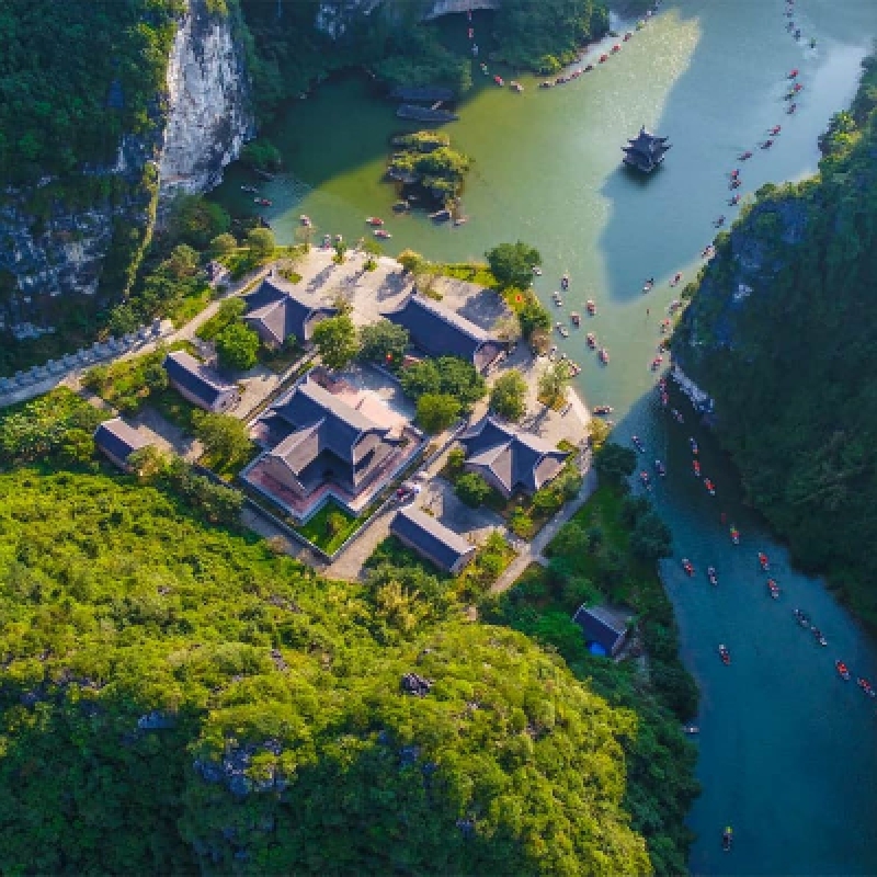 Exclusive Ninh Binh Cycling Boat Tour Luxury Small Group Experience 3