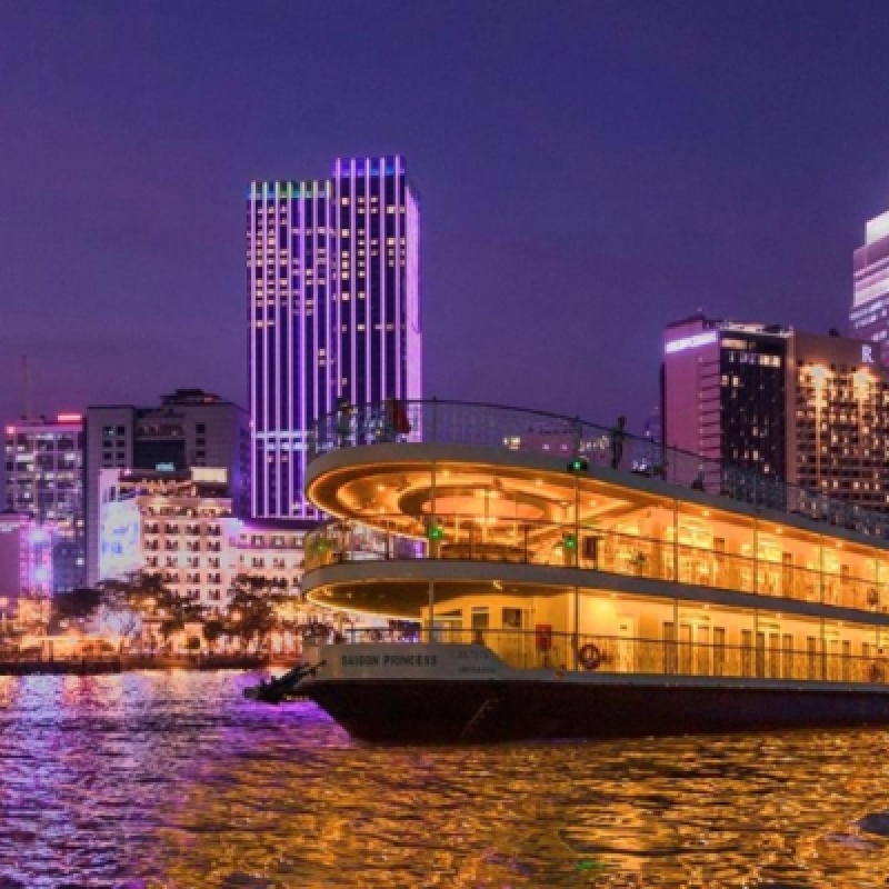 Luxury Saigon River Sunset Cruise with Cocktails and Scenic Views 3