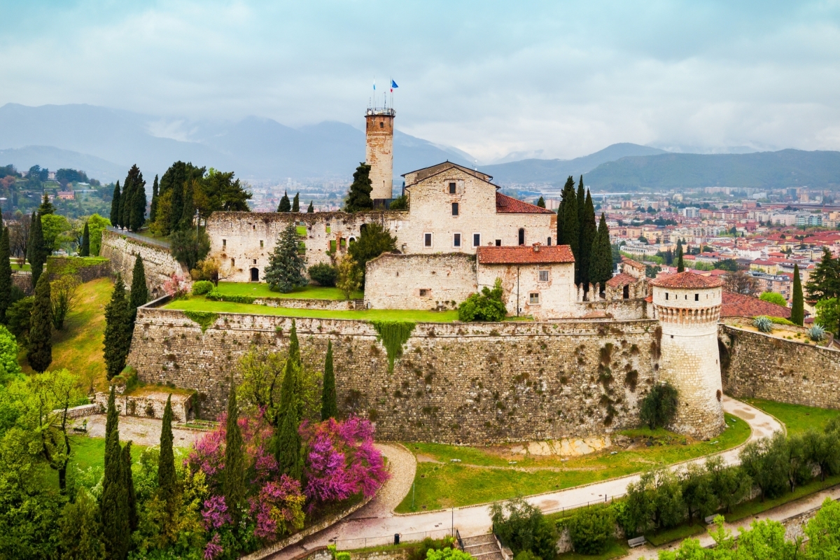 Brescia and Franciacorta Outlet Full Day Tour 1