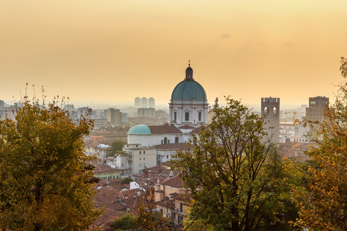 Brescia and Franciacorta Winery Area. Cultural and Wine Tasting Small Group Tour 1