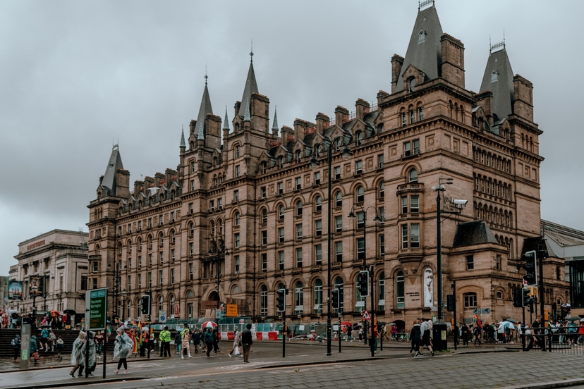 Liverpool – The Beatles 3 hours walking tour 4