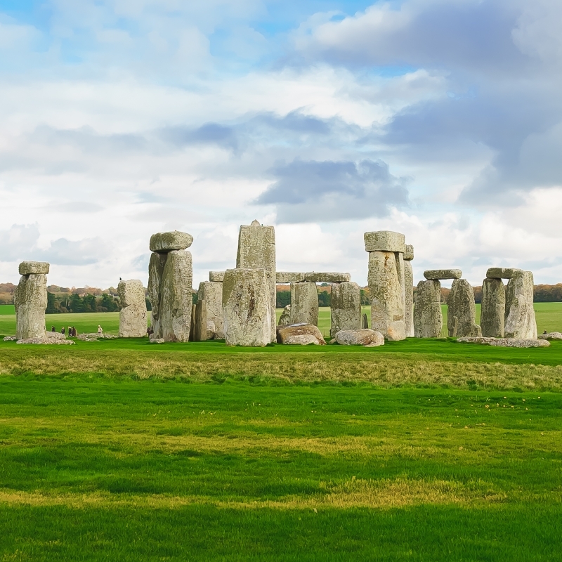 Stonehenge and Windsor Tour from London with Entry Tickets 1