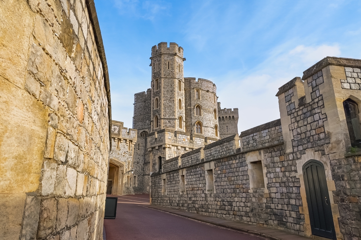 From London: Half-Day Trip to Windsor with Castle Tickets 1