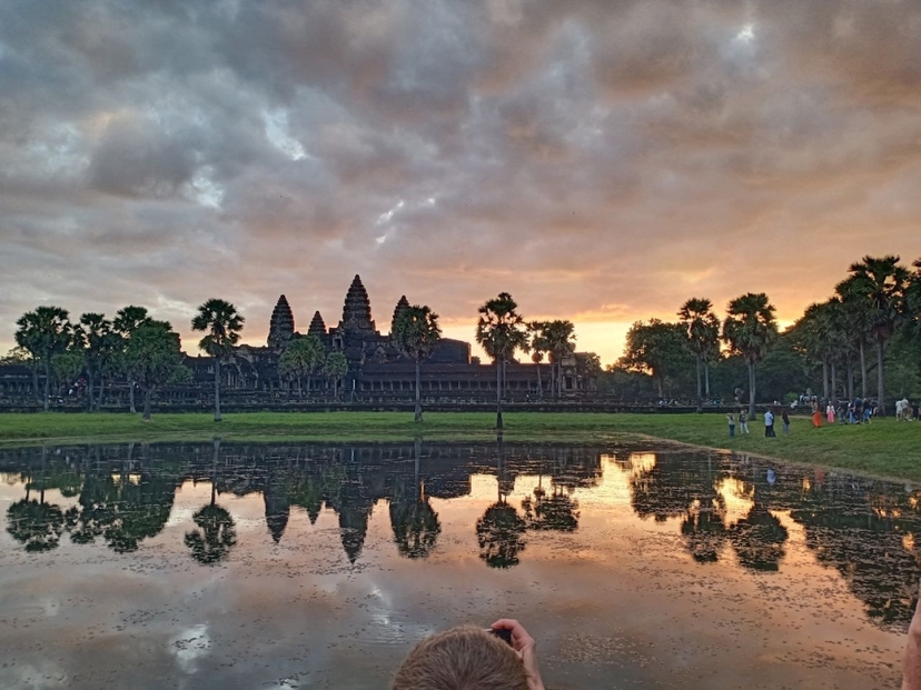 Private One Day Tour with Sunrise at Angkor Wat 2