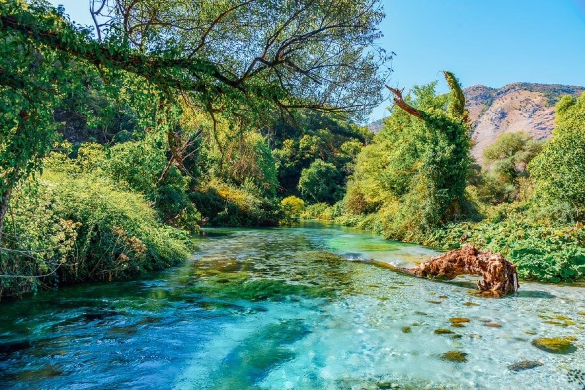 Private Tour to Blue Eye, Lekursi Castle and Ksamil 1