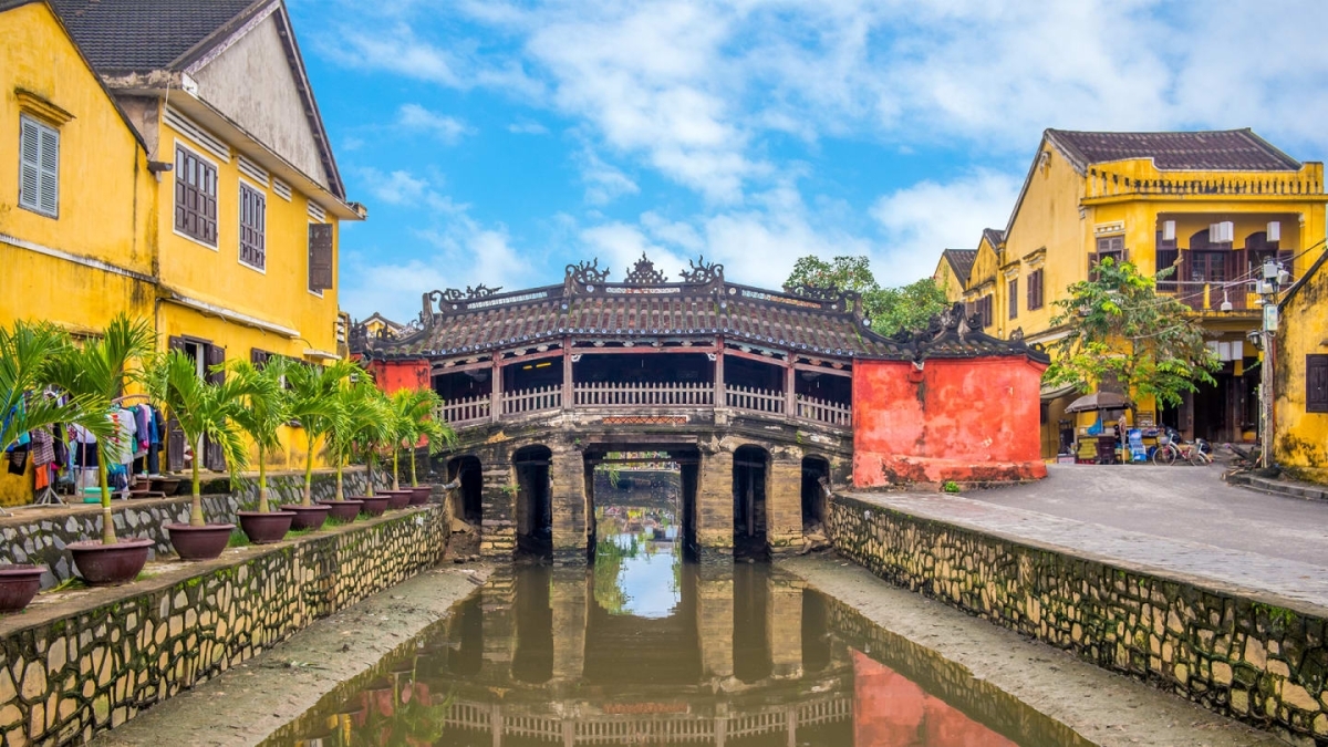 8 days Essential Vietnam package tour 1