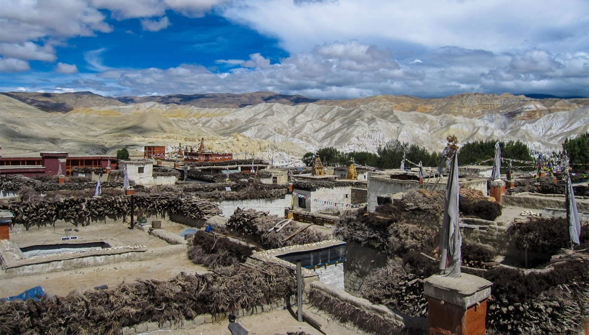 Tiji Festival Trek 1