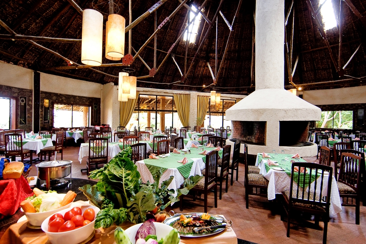 4 Days Masai Mara and Lake Nakuru medium range Joining Safari 2