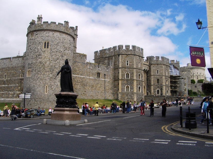 Windsor Castle Private Tour in Executive Vehicle With Admission 4