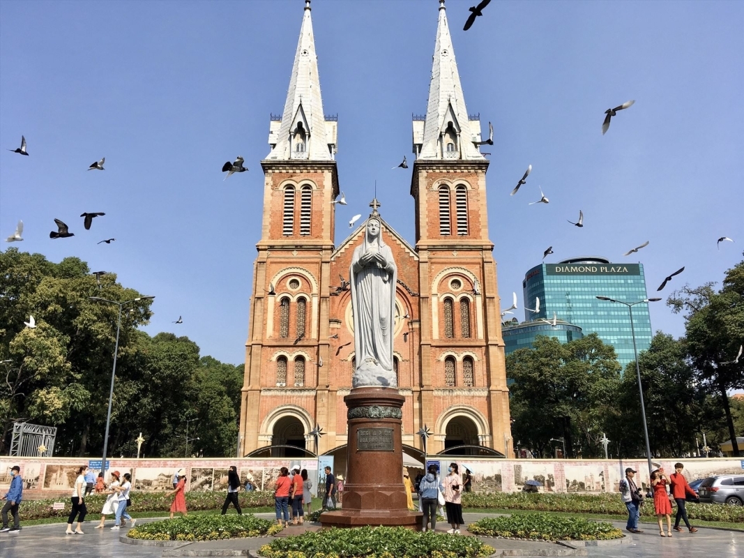Saigon full day group tour 1
