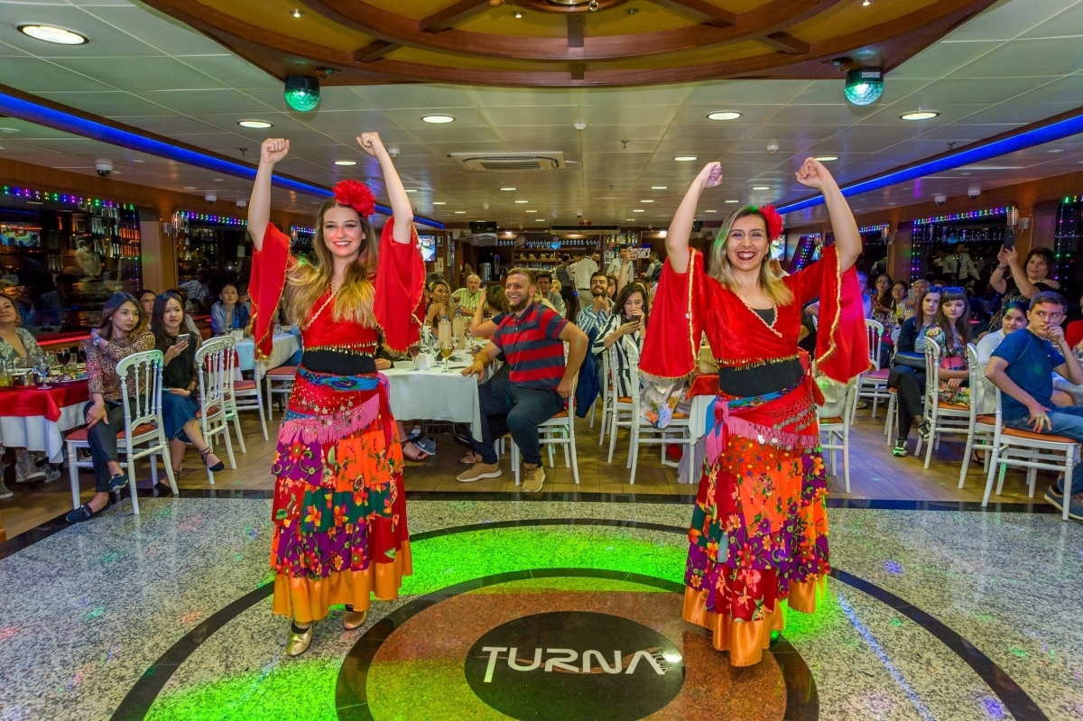 Unlimited Soft Drinks Istanbul Bosphorus Dinner Cruise 1