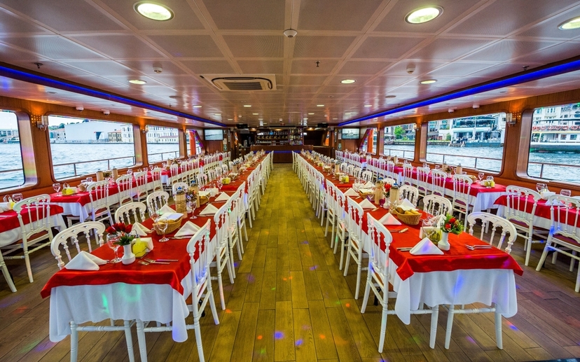Unlimited Soft Drinks Istanbul Bosphorus Dinner Cruise 3