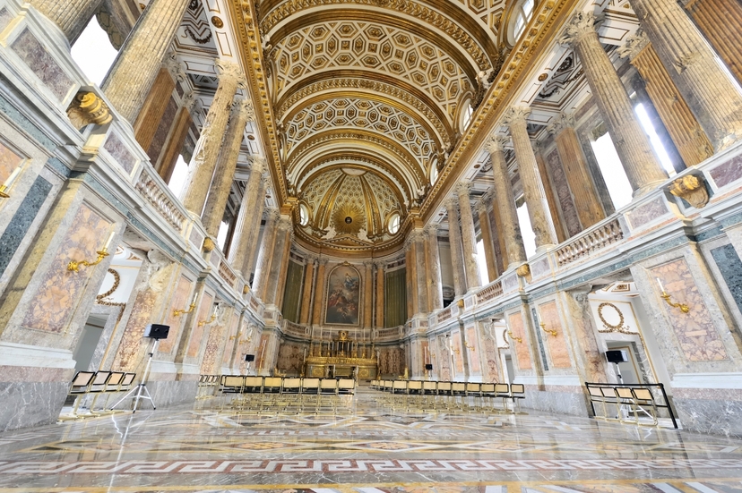 Caserta Royal Palace guided walking tour - Shared tour 3