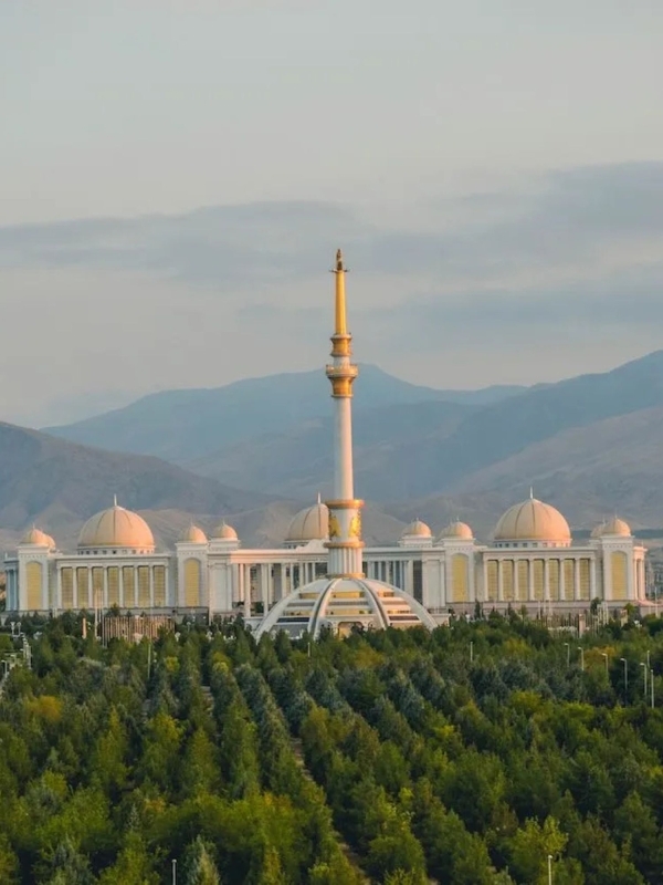 4-Day Tour through the Untamed Beauty of Ashgabat and Darvaza 3