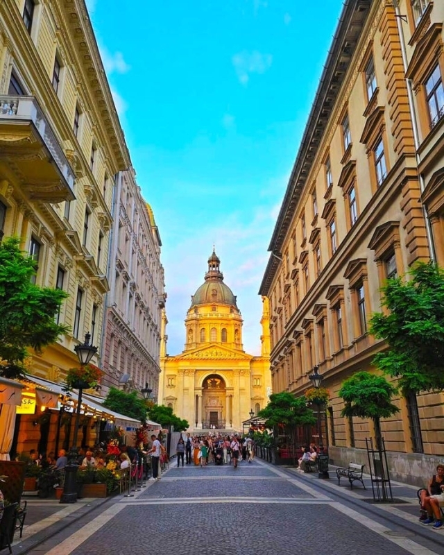 Castles & Capitals: Serbia, Hungary, Romania and Bulgaria in two weeks 1