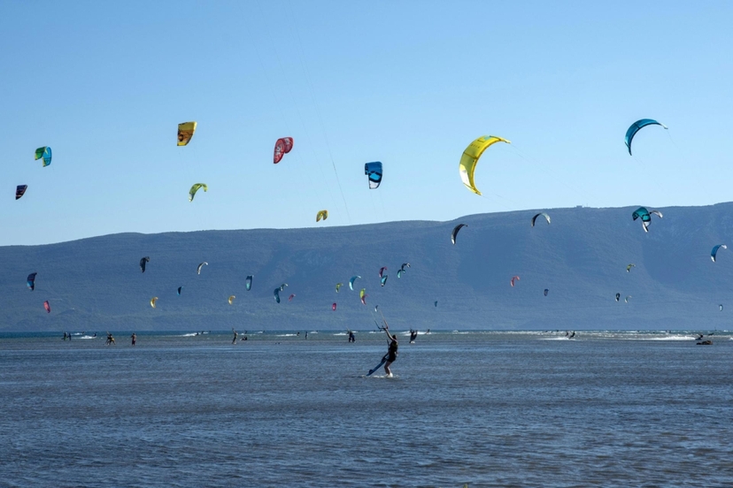 Thrilling One - Day Kiteboarding Adventure 2