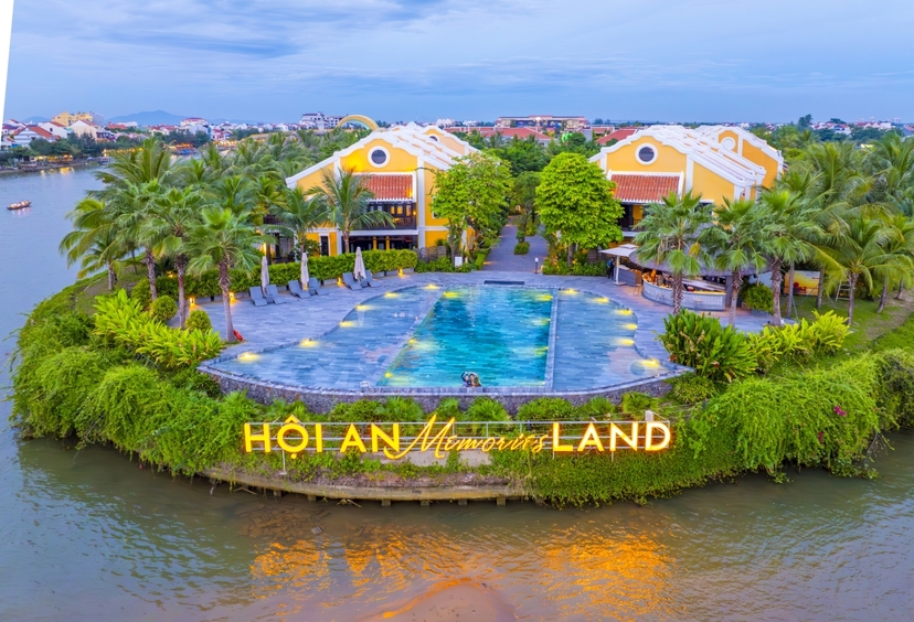 Hoian memory show 4