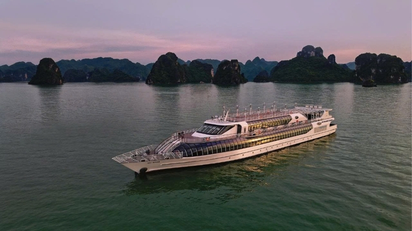 Paradise Delight Cruise – 7-Hour Halong Bay Experience with Lunch & Live Music By Sanna Tour 4