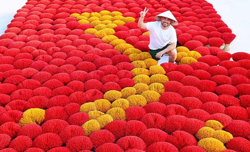 Quang Phu Cau Incense Village, Hat Making & Lacquer Art Handicraft Tour By Sannatour 2