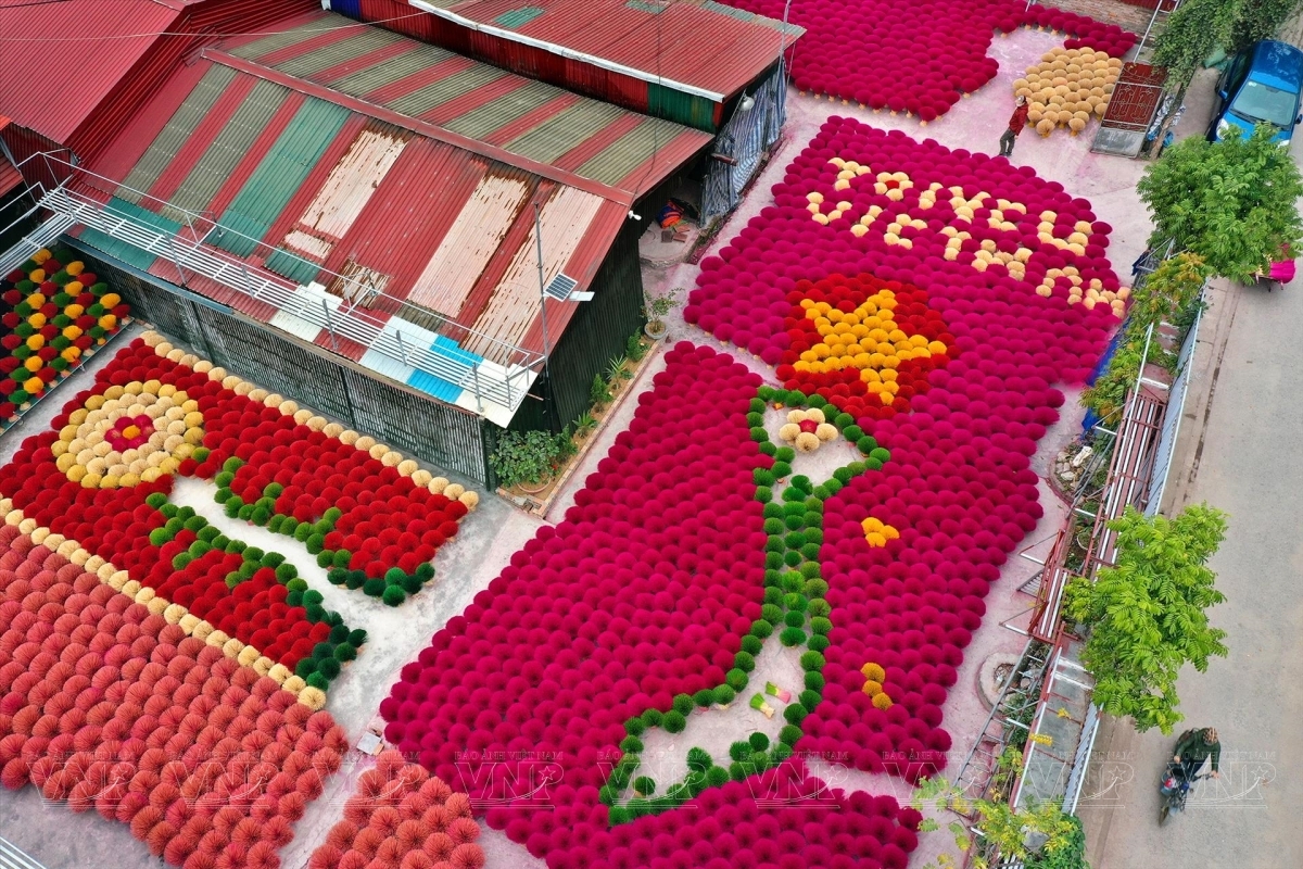 Half Day Tour: Hat Conical Village & Quang Phu Cau Incense Village (No Lunch) by Sannatour 1