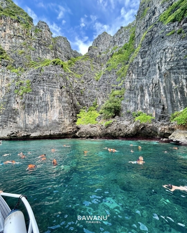 Phi Phi & Bamboo Island By Speed Catamaran 2