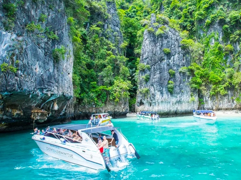 Phuket + Phi Phi + Phang Nga Bay & James Bond Island 4Day Package 4