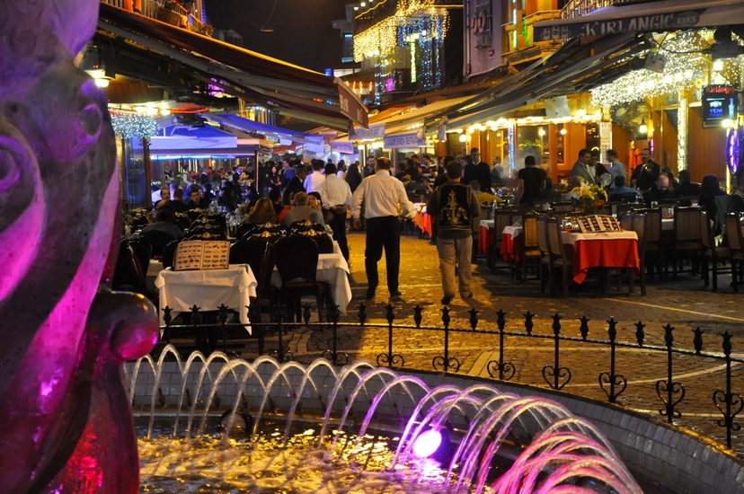 3 Days Istanbul New Year Tour Package – Local Vibes & Street Party Experience 2