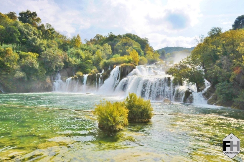 From Split or Trogir: Krka Waterfalls & Primošten Day Trip 2