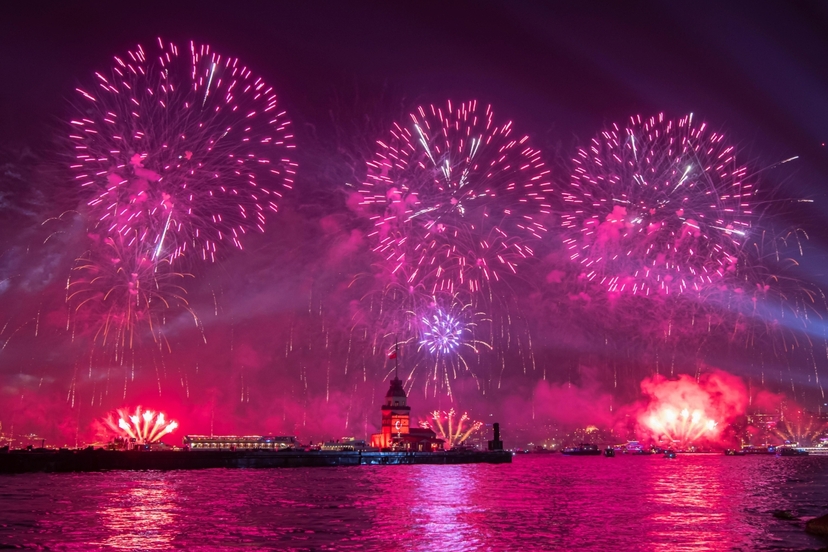 2027 New Year's Eve Istanbul Dinner Cruise 2