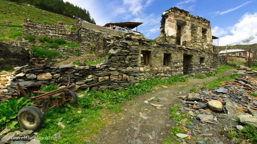 Kazbegi Winter Tour from Tbilisi – Gergeti Trinity Church & Caucasus Mountains 4