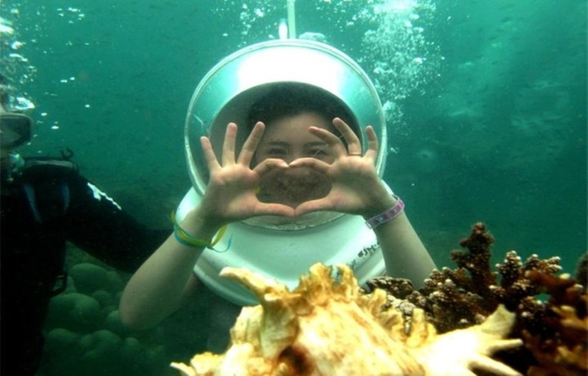 Pattaya-Koh Larn: Speed boat-Sea Walker-Parasailing-Banana Boat-Snorkel-ling-lunch 1