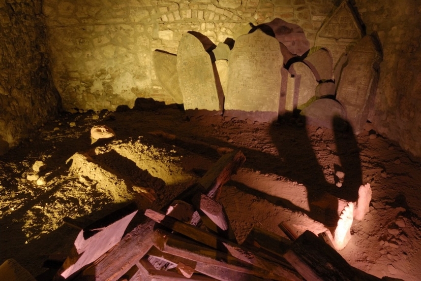 Prague Ghost Tour: Legends, Mysteries & Haunted Stories 3