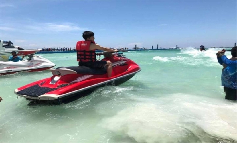 Pattaya-Koh Larn: Speed boat +Parasailing +Jetski+ Snorkeling +lunch 4