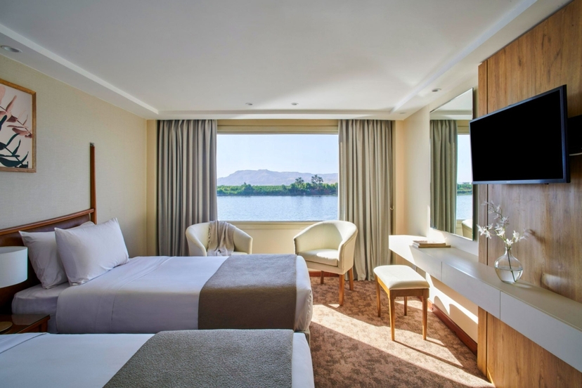 4 Days Nile Cruise Aswan Luxor Hot Air Balloon with Abu Simbel 3