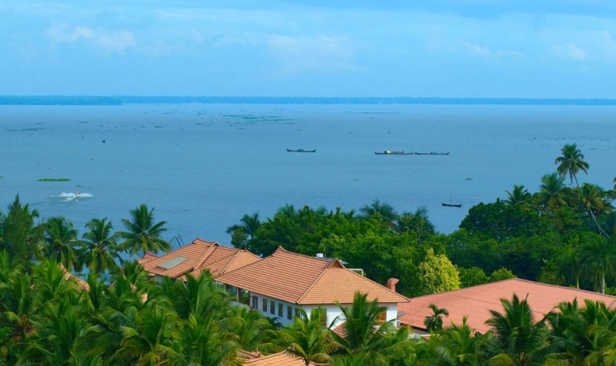 Kerala Backwaters & Beaches 1