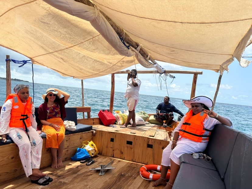 Zanzibar:Mnemba Island Dolphin & Snorkeling Matemwe Boat Trip 4