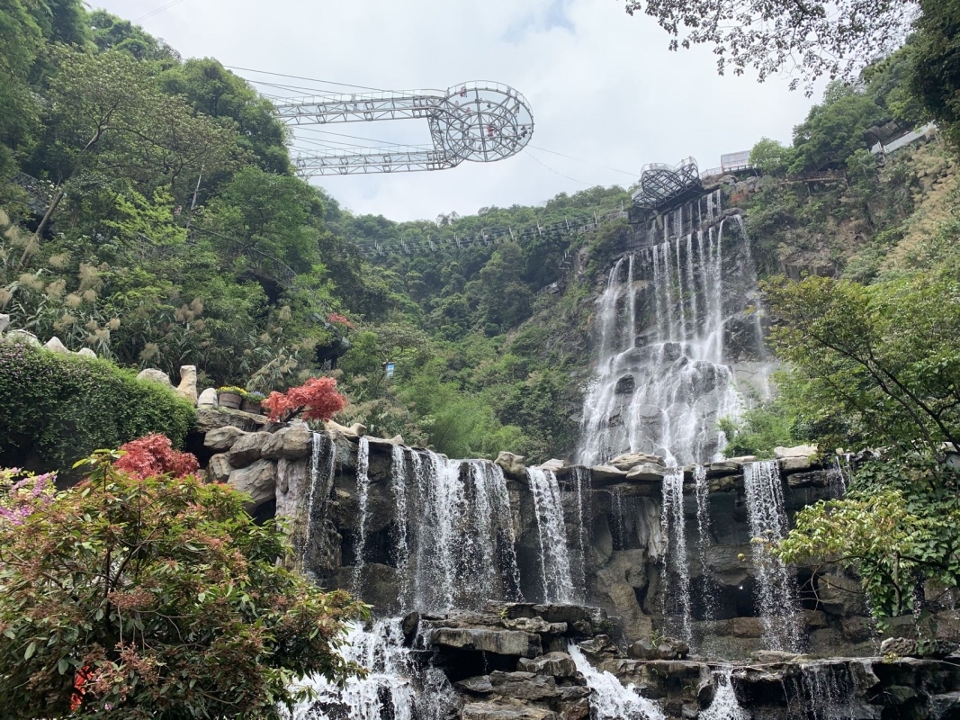 Private Day Tour to Gulong Canyon Glass Bridge from Guangzhou 1