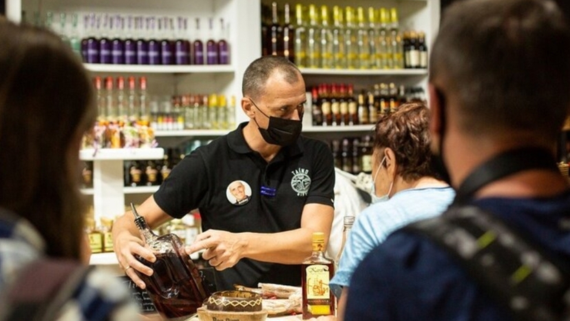 Punta Cana: Souvenir Shopping & Rum Tasting Tour 2