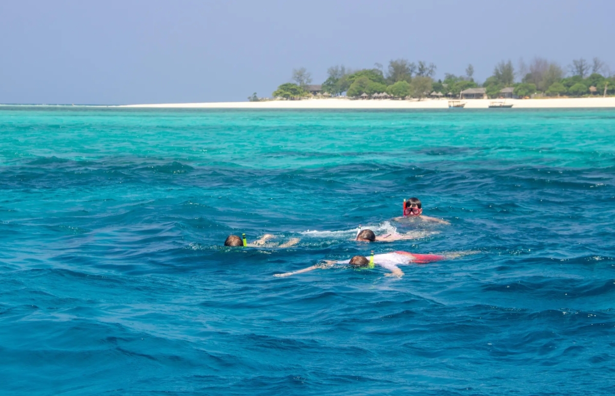Zanzibar: Nyange Sandbank, Bawe Island Snorkeling Cruise & BBQ Lunch 1
