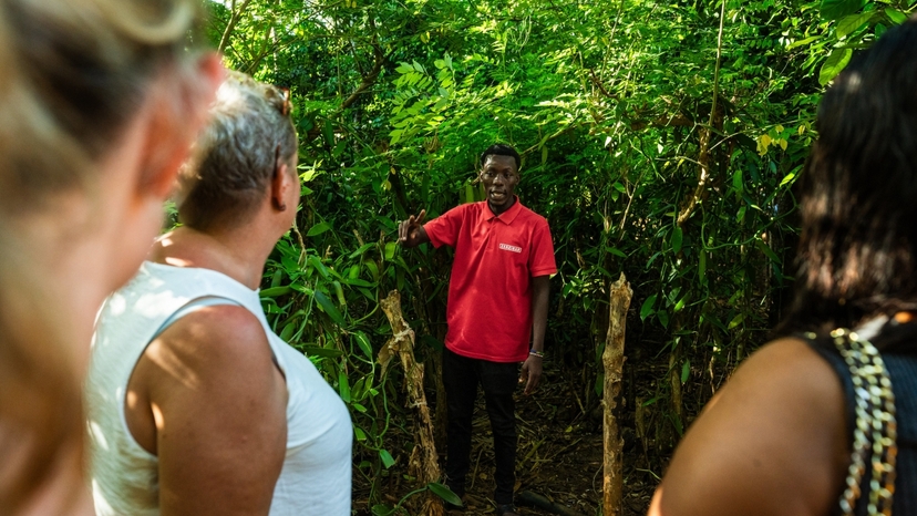 Zanzibar: Half-Day Prison Island, Tortoises and Spices Tour 2