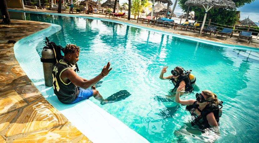 Zanzibar : 3-Day PADI Open Water Scuba Diving Safari 3