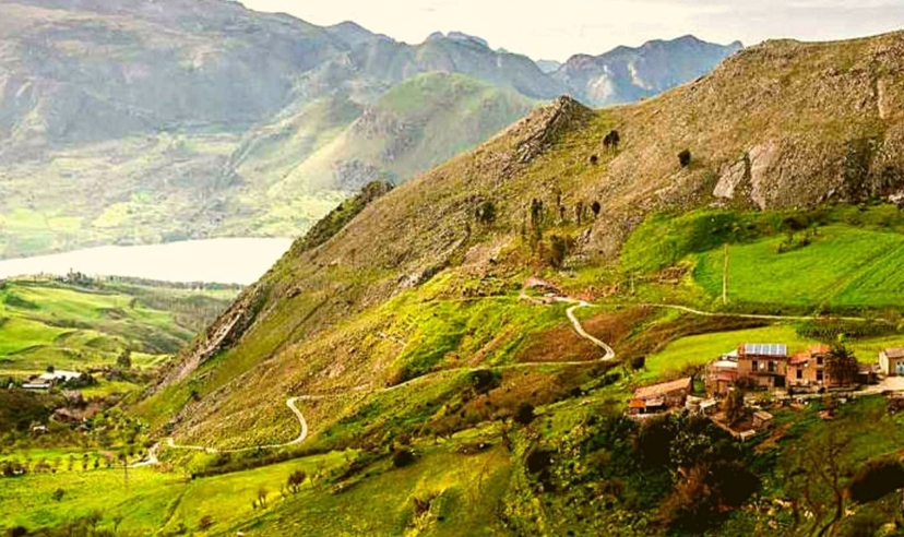 Karnataka Wonders with Goa Trails 4