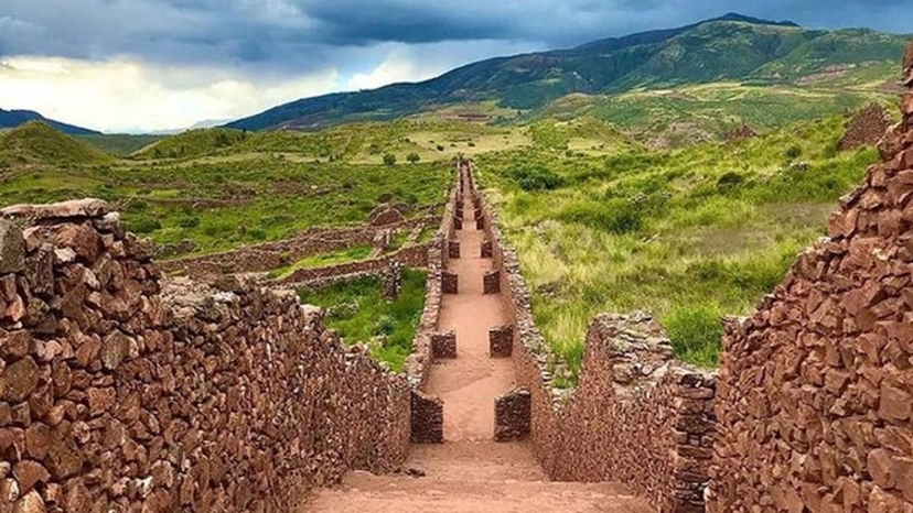Half-Day South Valley of Cusco: Tipón, Pikillacta & Andahuaylillas 4