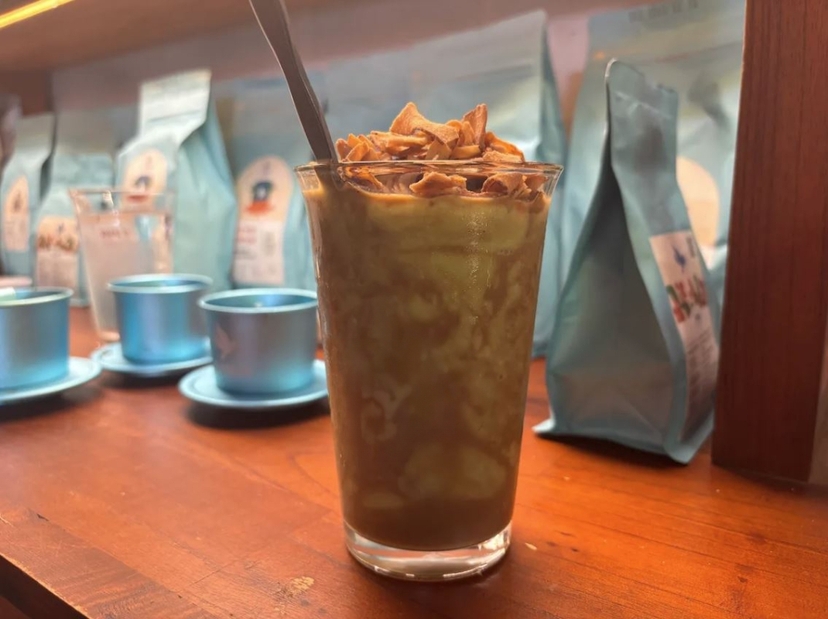 Da Nang: Michelin Dinner, Coffee, and Han River Cruise 4