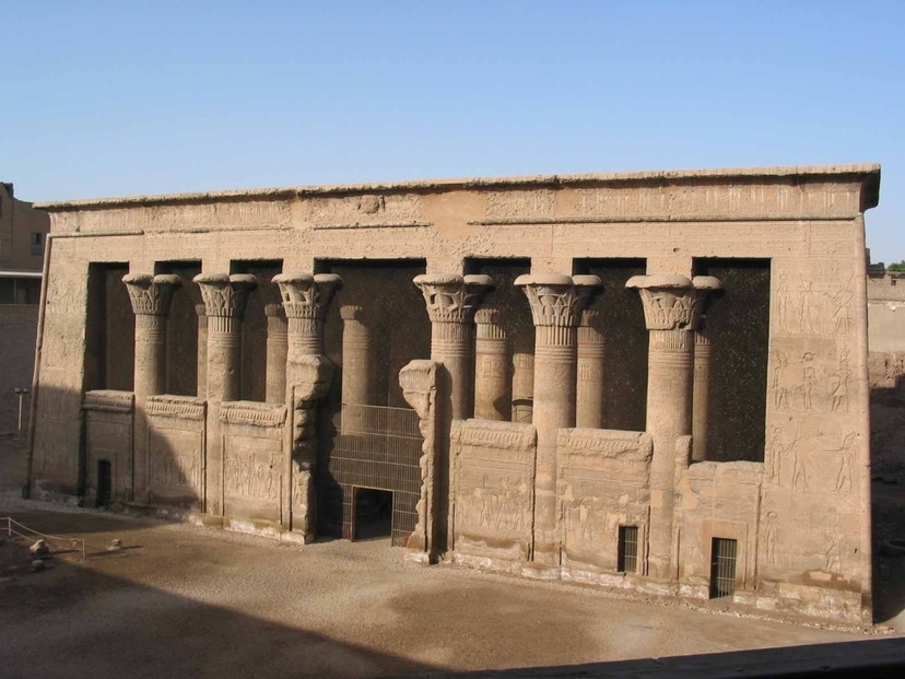 6-Day Private Nour El Nil Boutique Dahabiya Sailing: Esna to Aswan 4