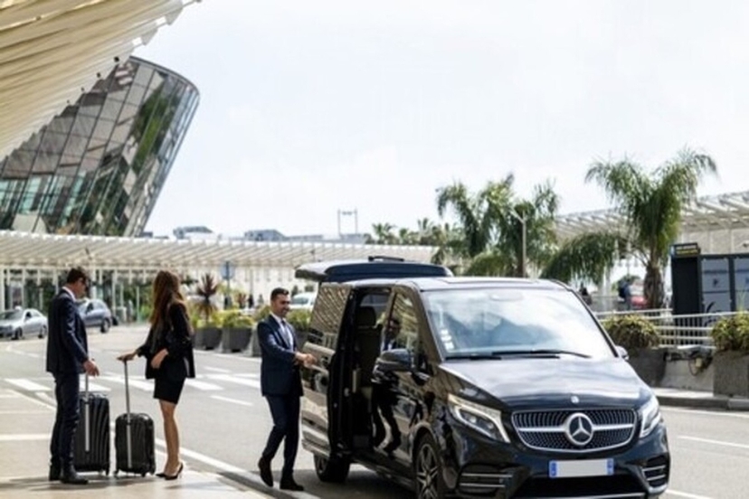 Private VIP Chauffeur Transfer & Panoramic Drive: Luxor to Airport 3